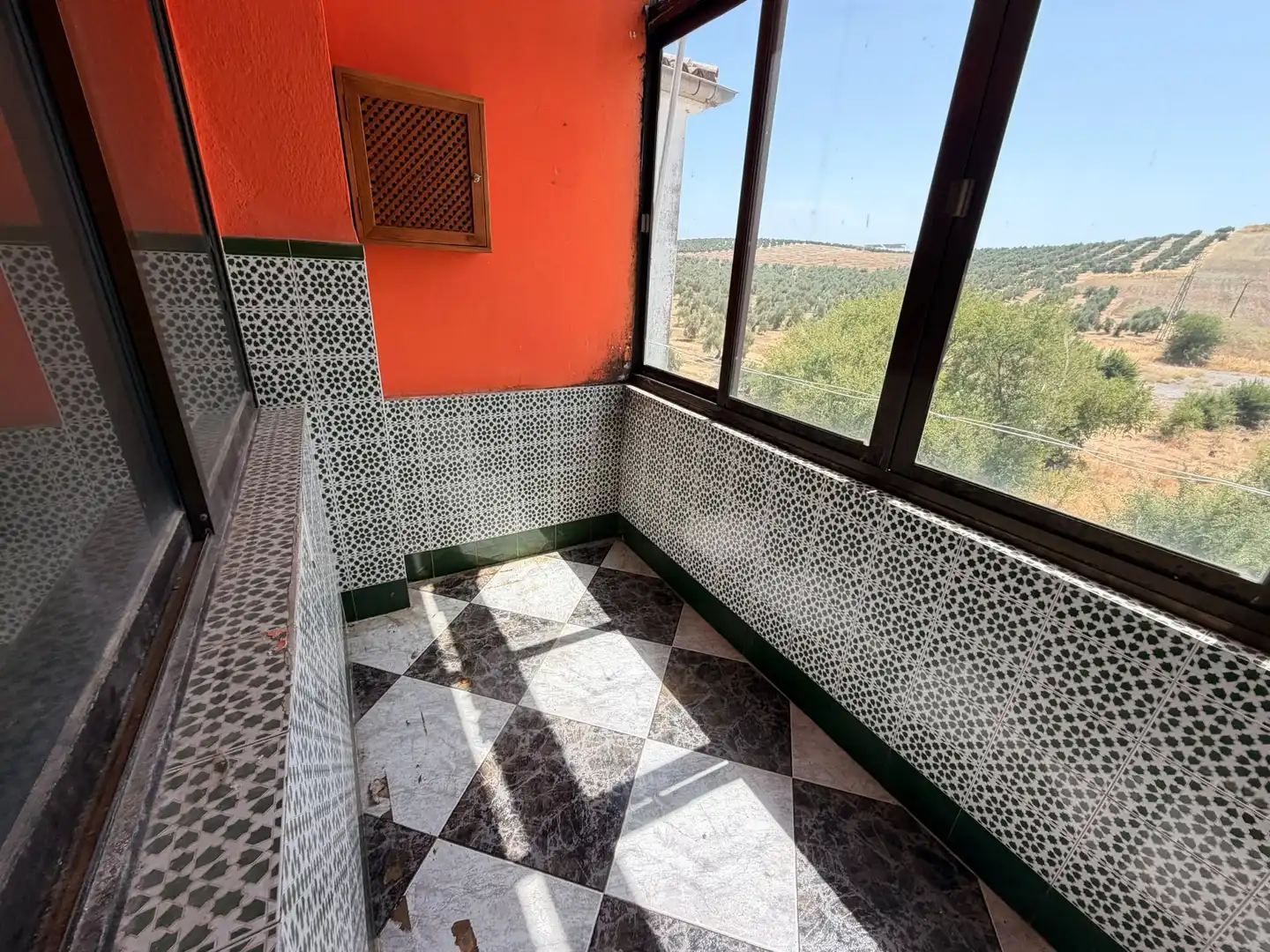 Flat for sale in Linarejos