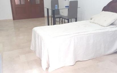 Bedroom of Flat to rent in  Córdoba Capital