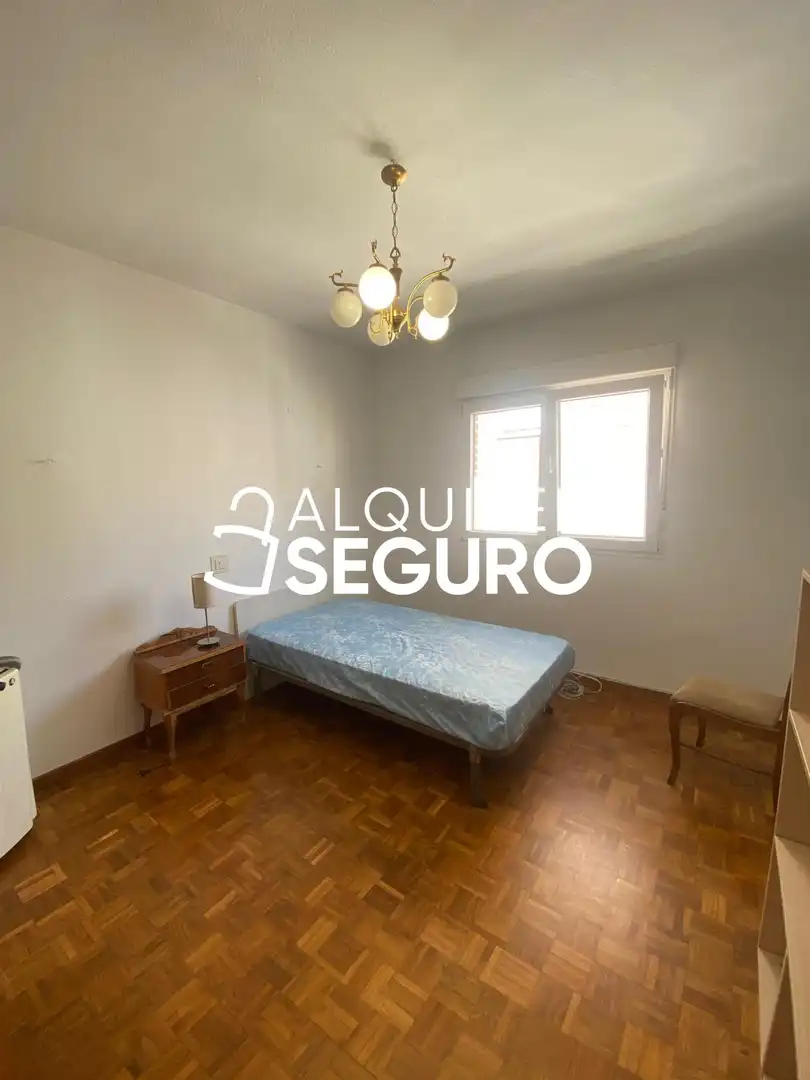 Habitación de Piso de alquiler en Guadalajara con Calefacción y Amueblado
