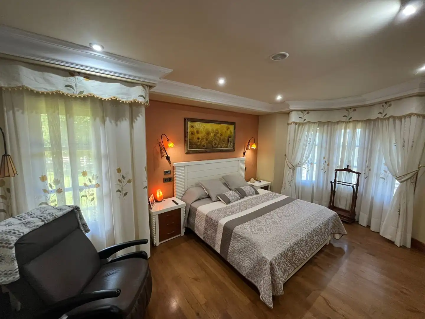Habitación de Casa o chalet en venta en Noja con Calefacción, Trastero y Jacuzzi