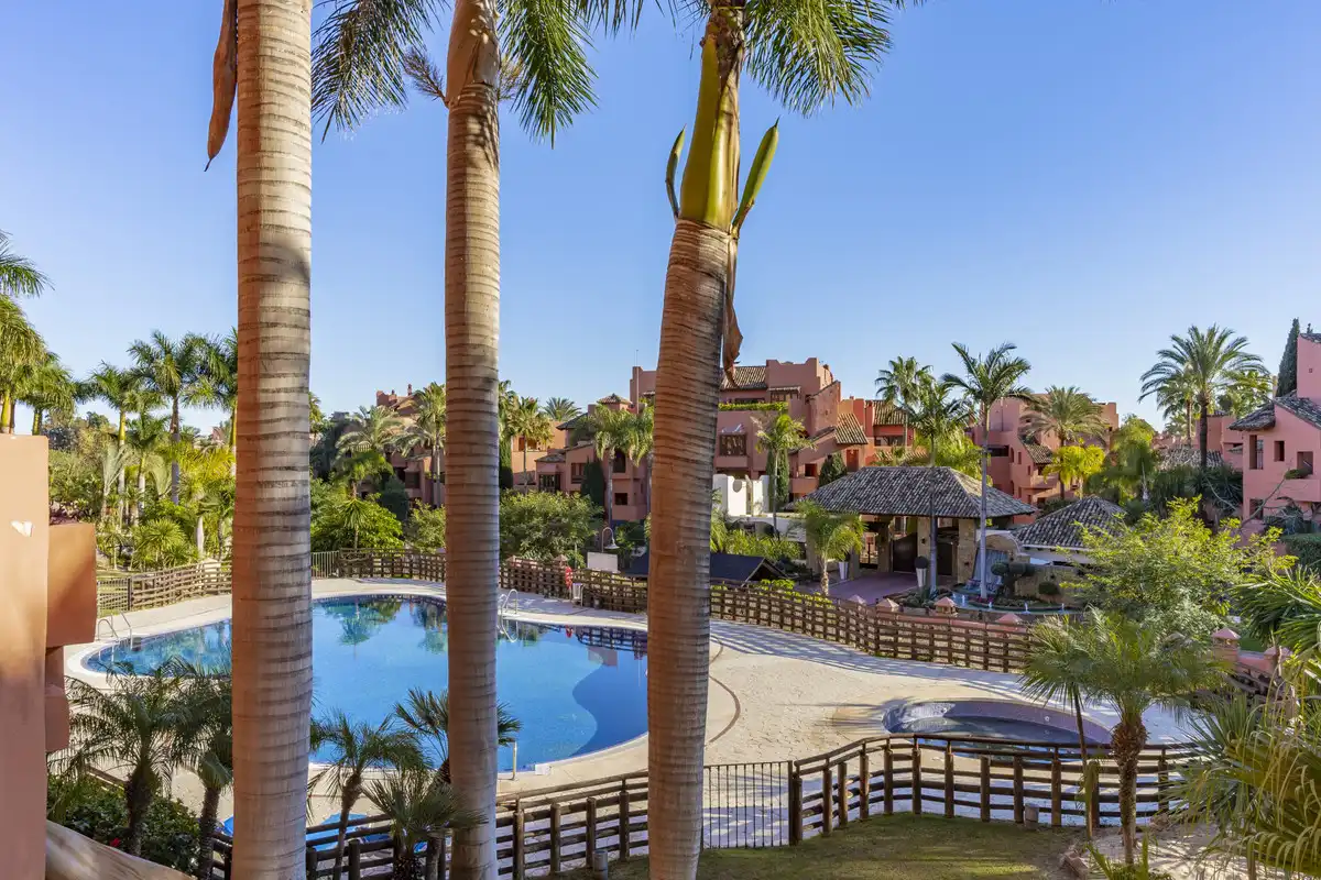 Apartamento con piscina en venta en Selwo, imagen 26