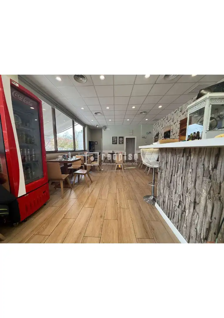 Local de alquiler en Torrejón de Ardoz con Parquet