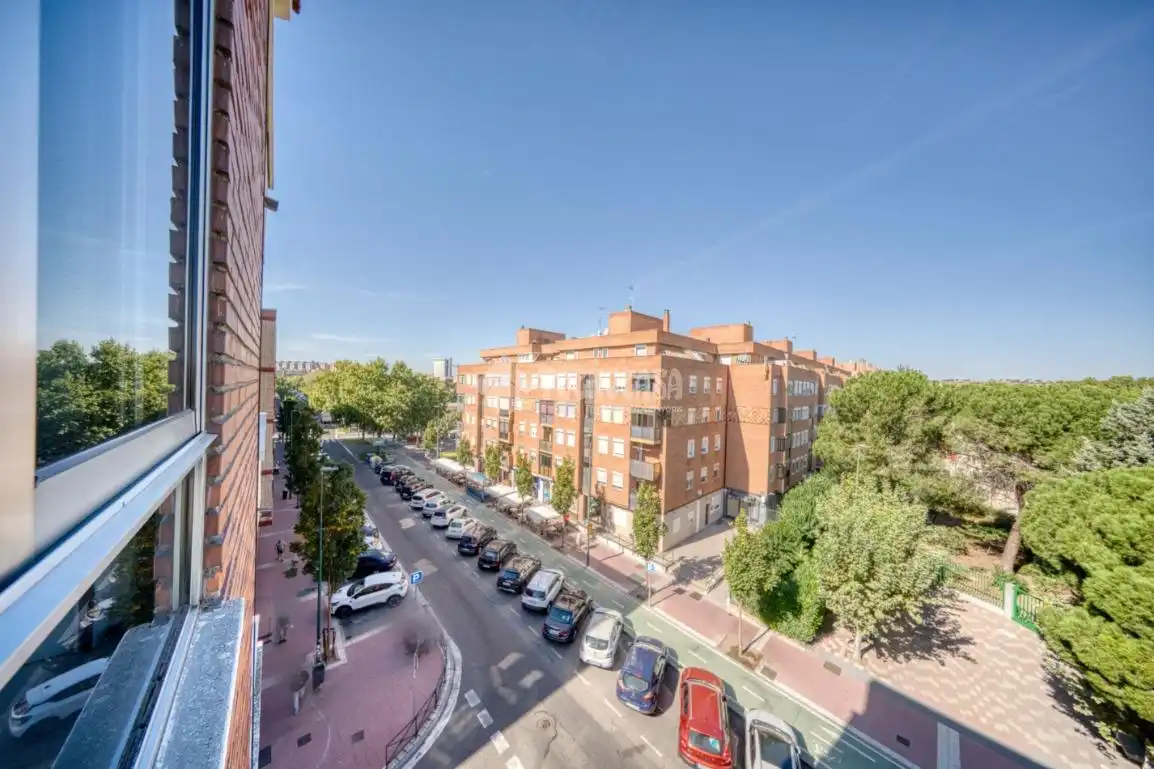 Vista exterior de Pis en venda en Valladolid amb Calefacció