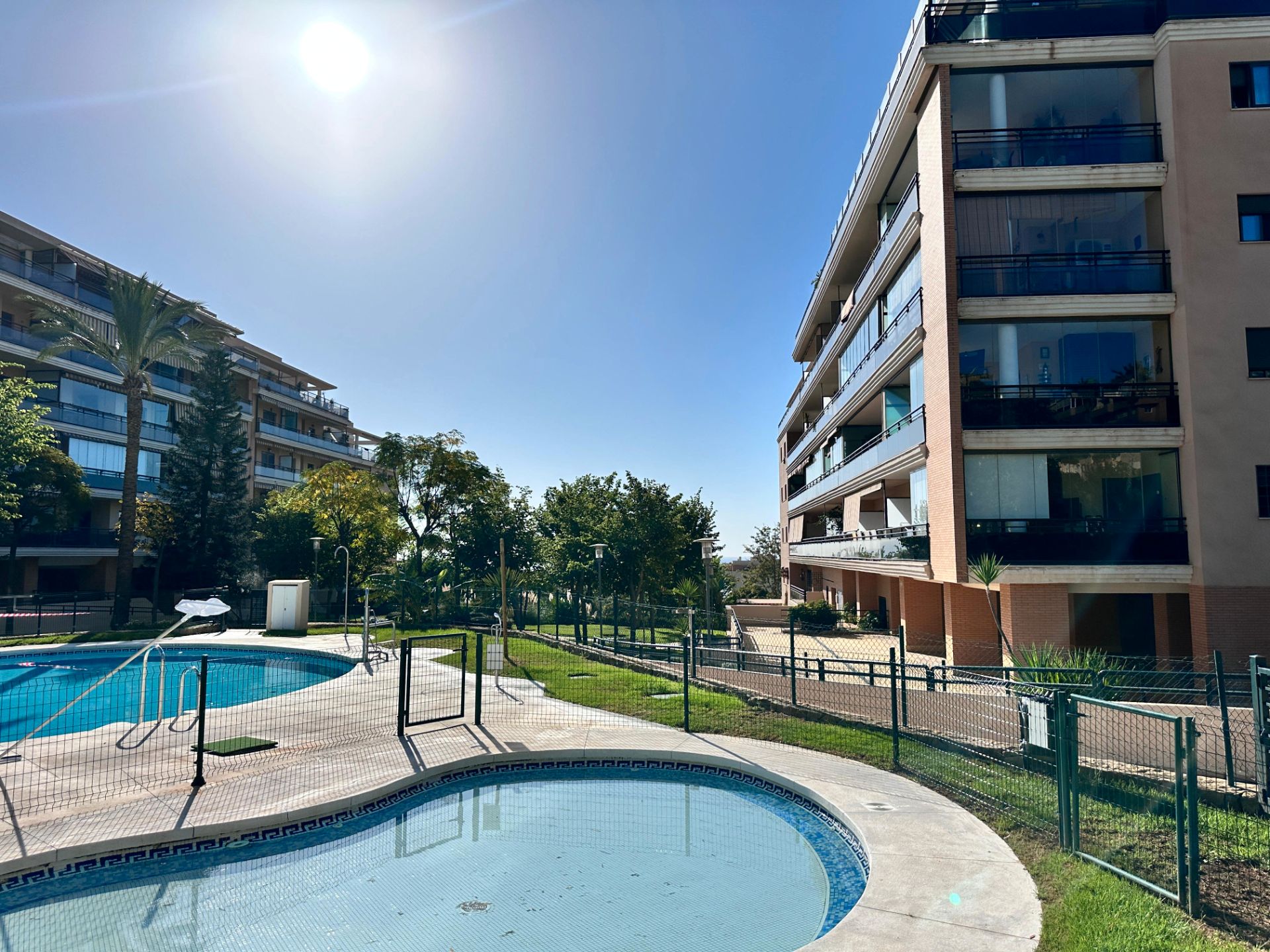 Swimming pool of Flat for sale in Torremolinos  with Air Conditioner, Heating and Terrace