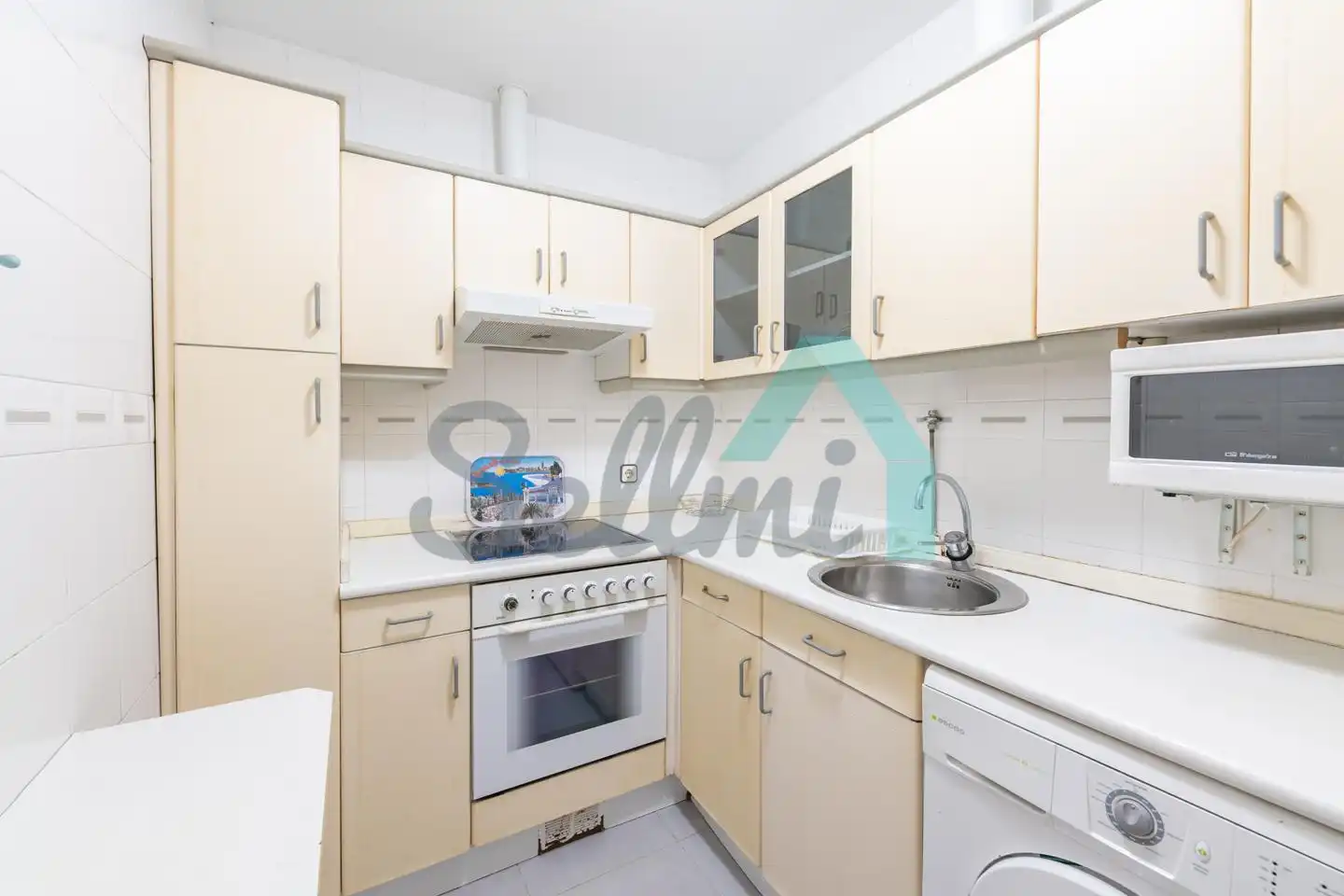 Planta baja de alquiler en Calle Arzobispo Guisasola, Santo Domingo - El Campillín