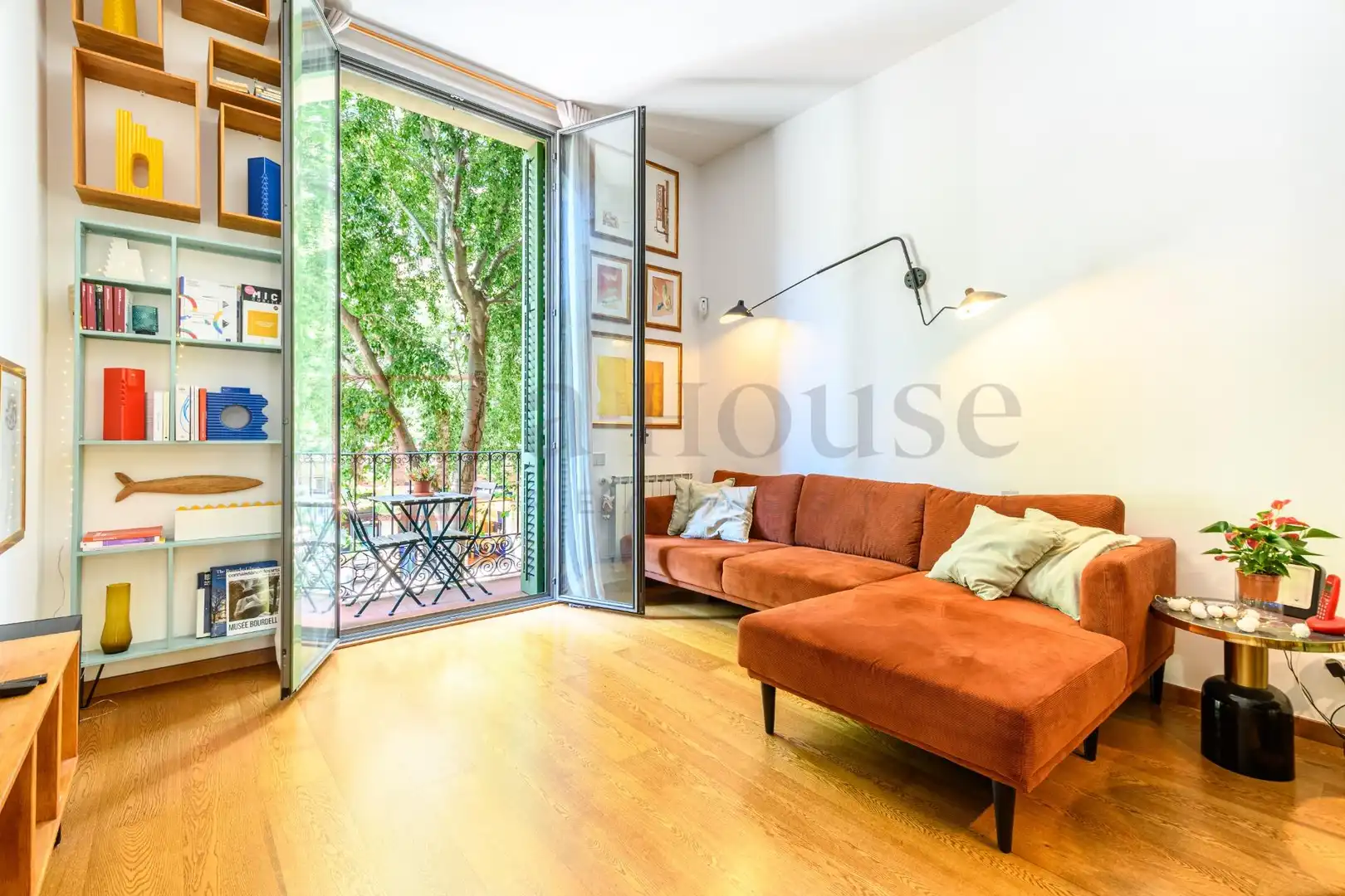 Piso con terraza en venta en Carrer de Girona