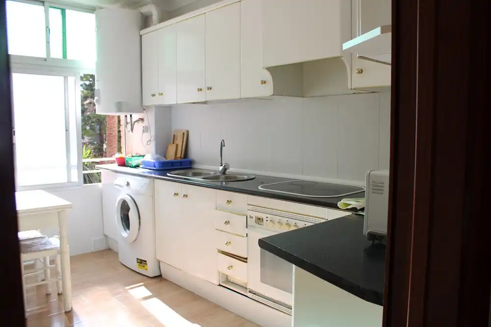Cocina de Piso de alquiler en Málaga con Aire acondicionado, Calefacción y Terraza