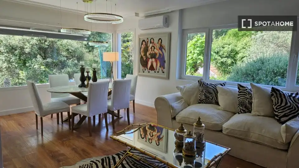 Sala de estar de Piso de alquiler en Torrelodones con Aire acondicionado, Calefacción y Amueblado
