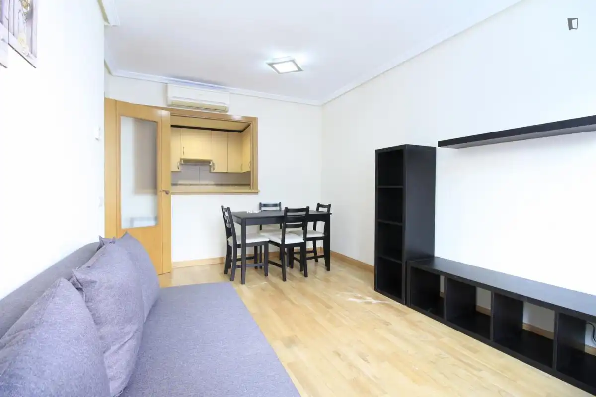 Apartament de lloguer a Valdeacederas