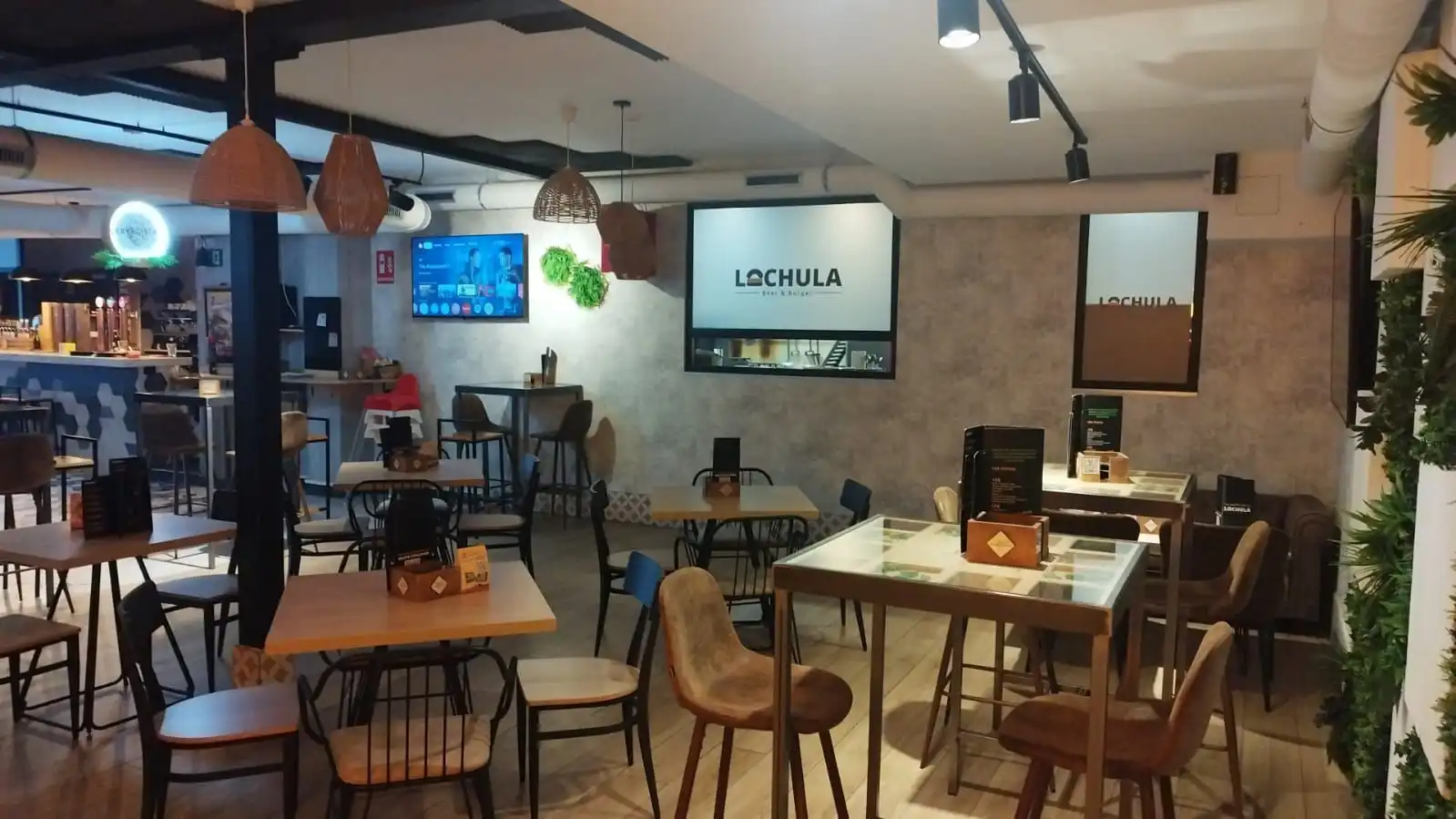 Commercial properties for transfer in Aranjuez  with Air Conditioner and Furnished