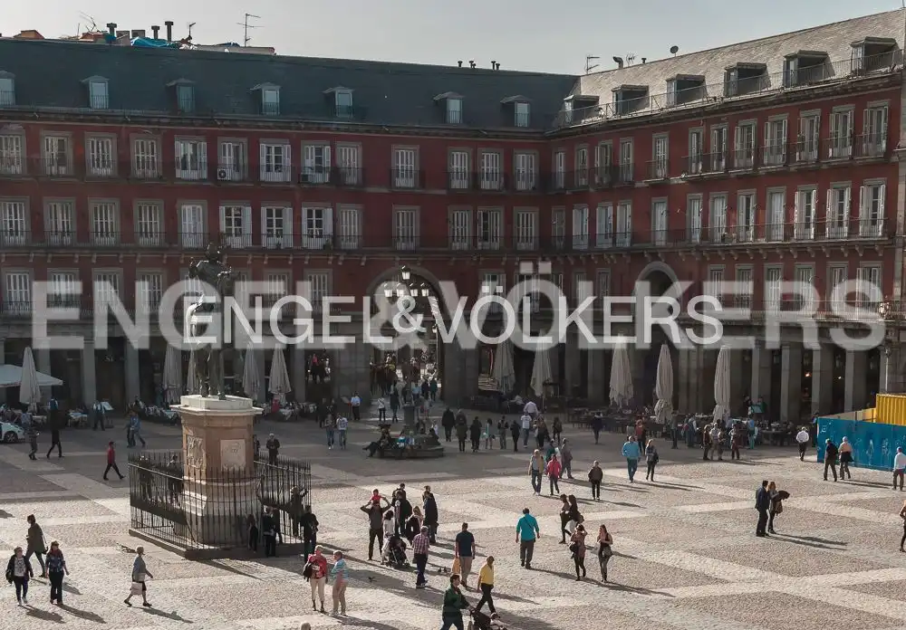 Exterior view of Flat for rent in Madrid  with Air Conditioner, Heating and Furnished