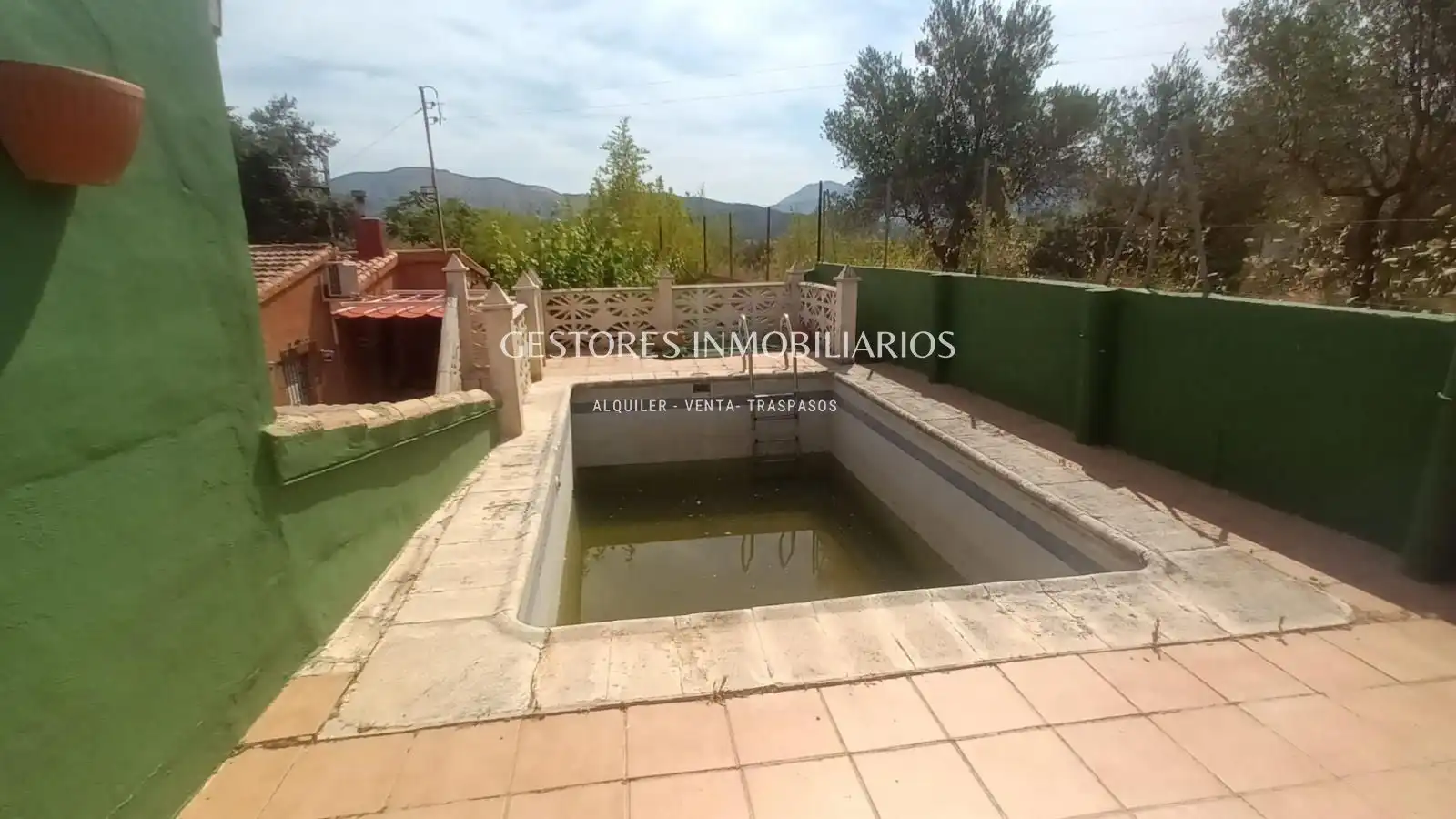 Vista exterior de Casa o xalet en venda en Cocentaina amb Aire condicionat, Traster i Piscina