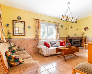 Living room of House or chalet for sale in Ugena  with Heating, Private garden and Terrace
