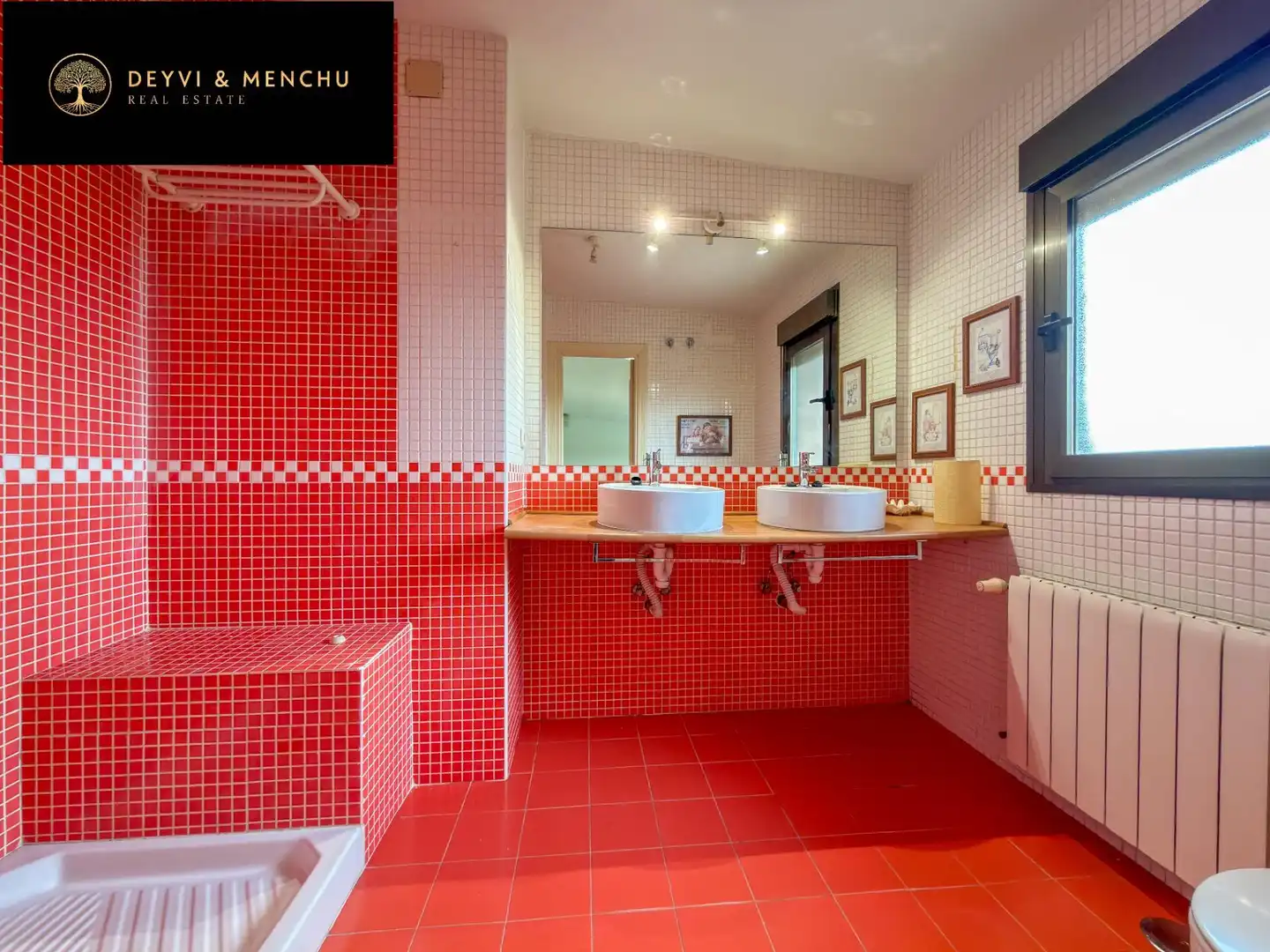 Baño de Ático de alquiler en Pozuelo de Alarcón con Aire acondicionado, Jardín privado y Parquet