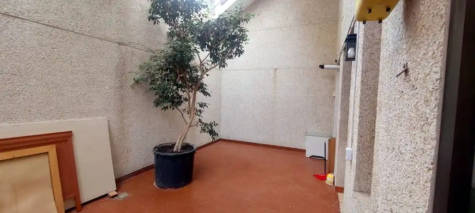 Maisonette zum Verkauf in Santander mit Heizung und Abstellraum