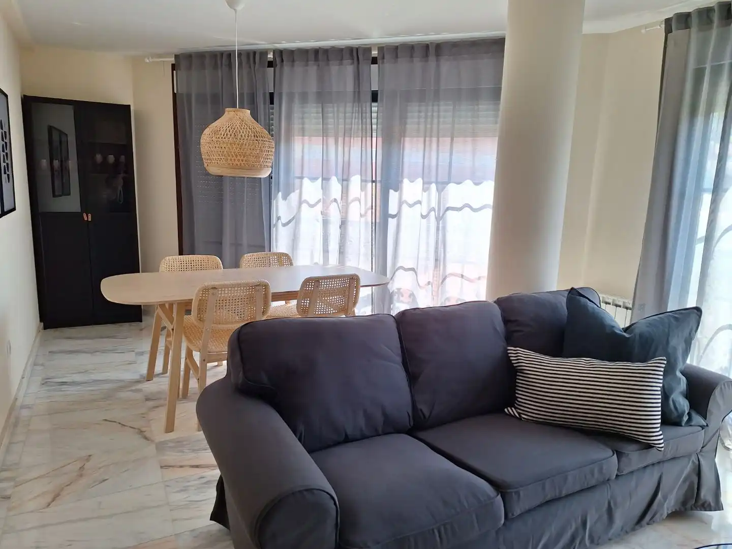 Sala de estar de Piso de alquiler en Bueu con Calefacción, Amueblado y Horno