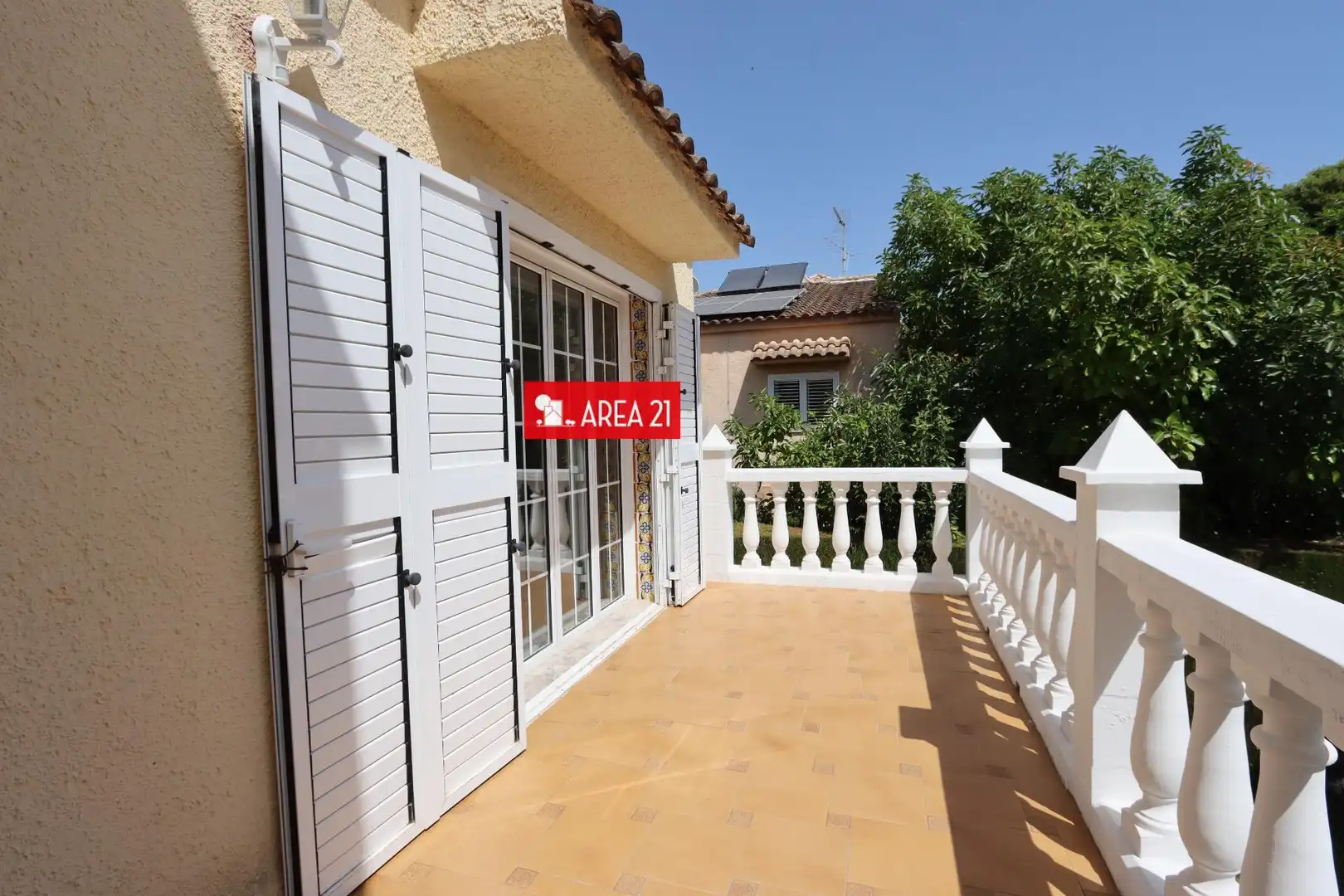 Balcony of Houses for sale in La Pobla de Vallbona  with Heating, Terrace and Storage room