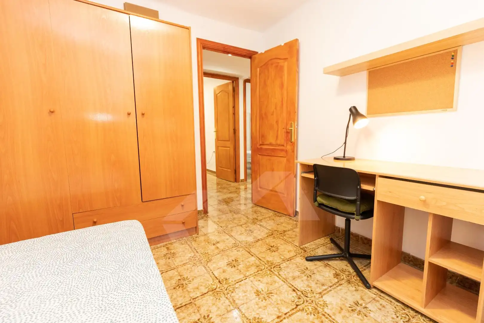 Habitación de Piso de alquiler en Tarragona con Aire acondicionado, Calefacción y Terraza