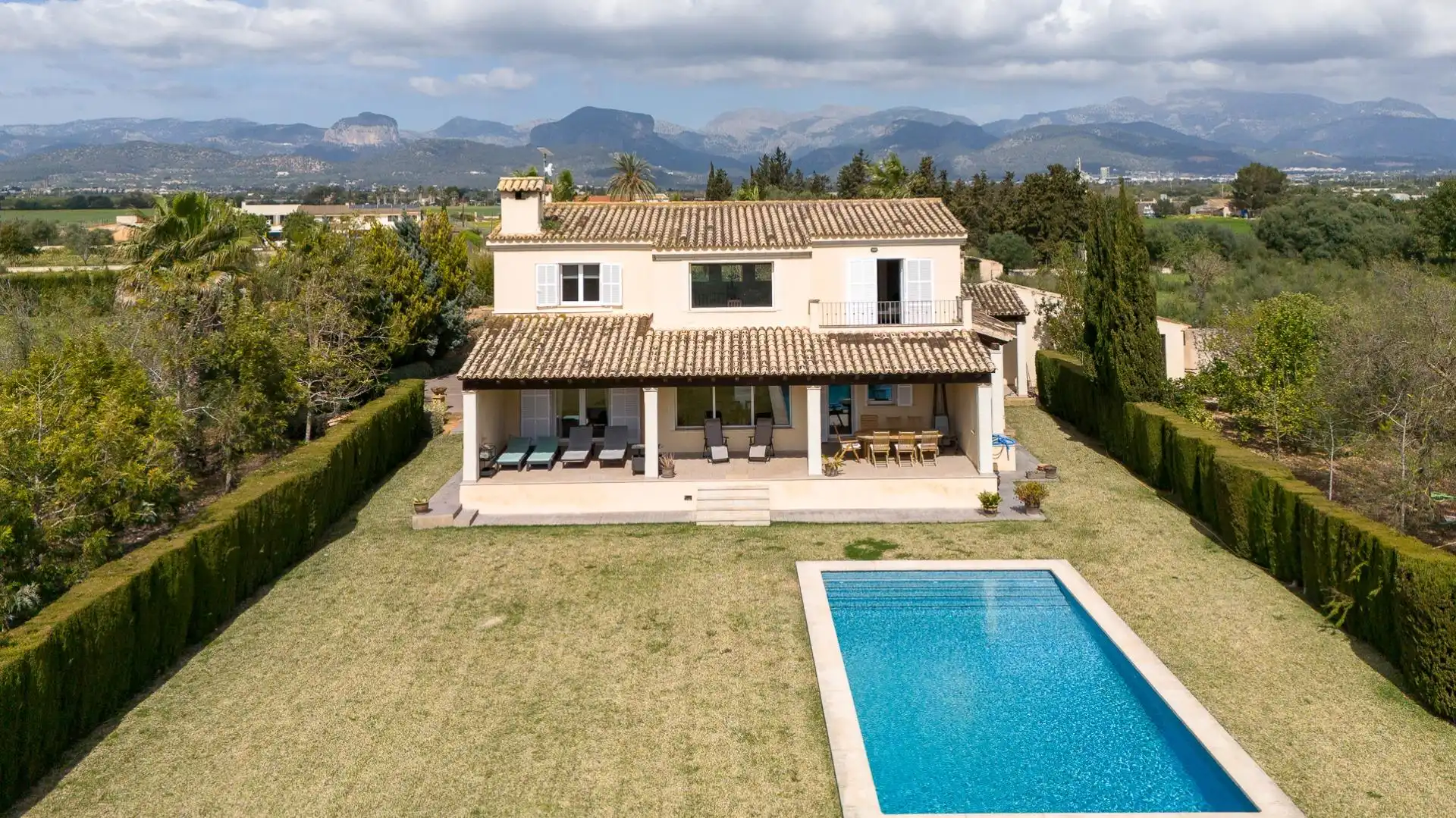 Vista exterior de Casa o chalet de alquiler en Binissalem con Aire acondicionado, Calefacción y Jardín privado