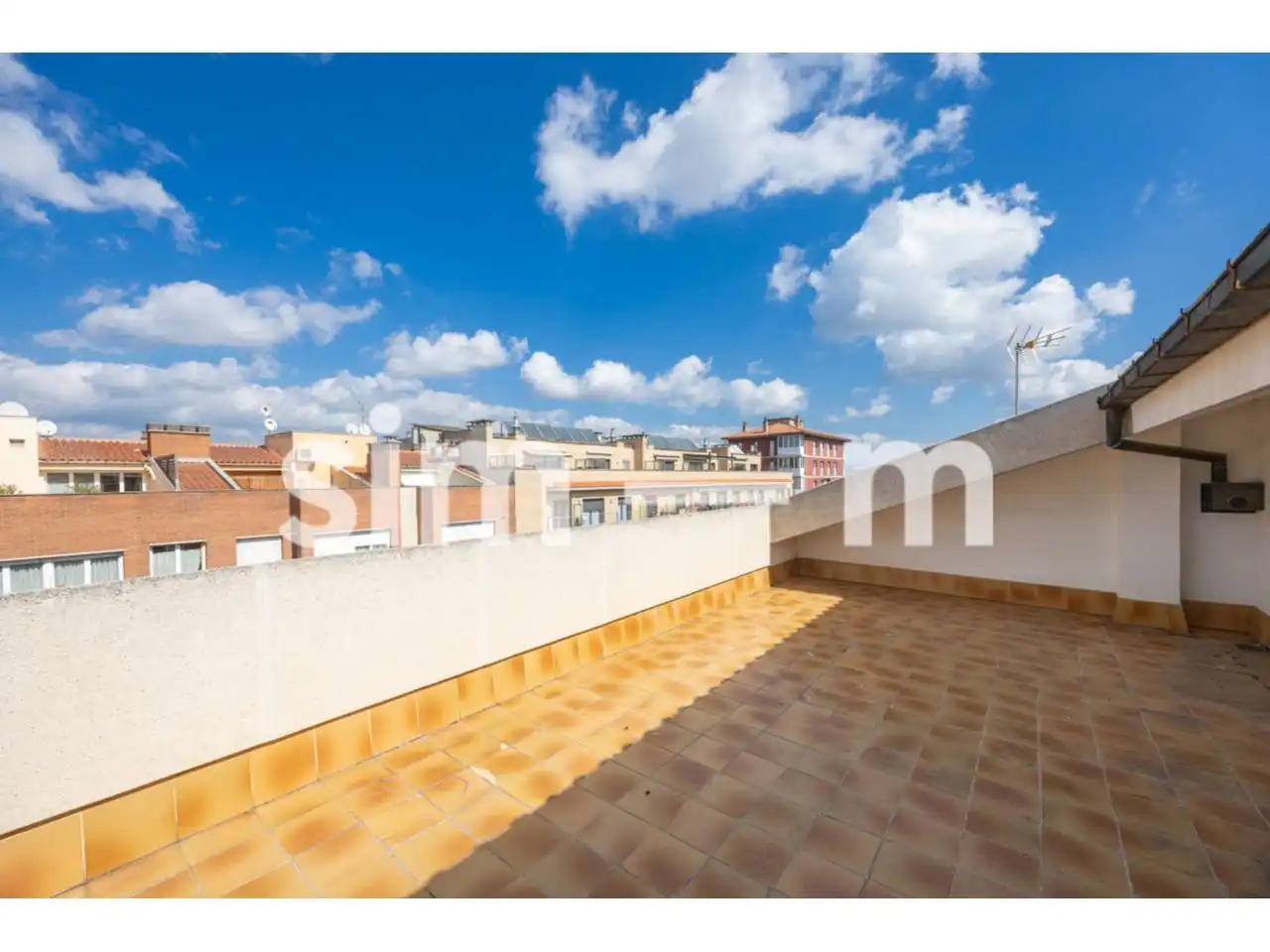 Vista exterior de Dúplex en venta en Vic con Calefacción, Terraza y Trastero
