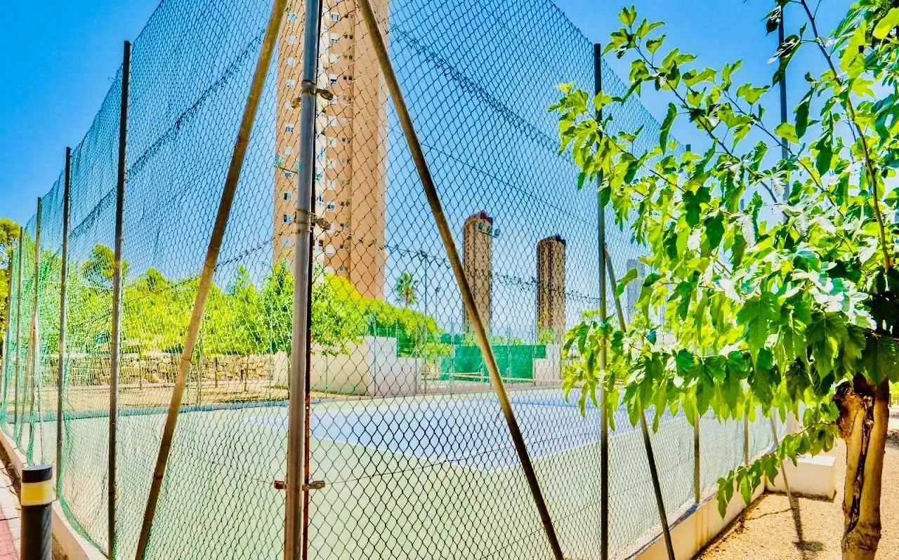 Vista exterior de Àtic en venda en Benidorm amb Aire condicionat, Calefacció i Terrassa