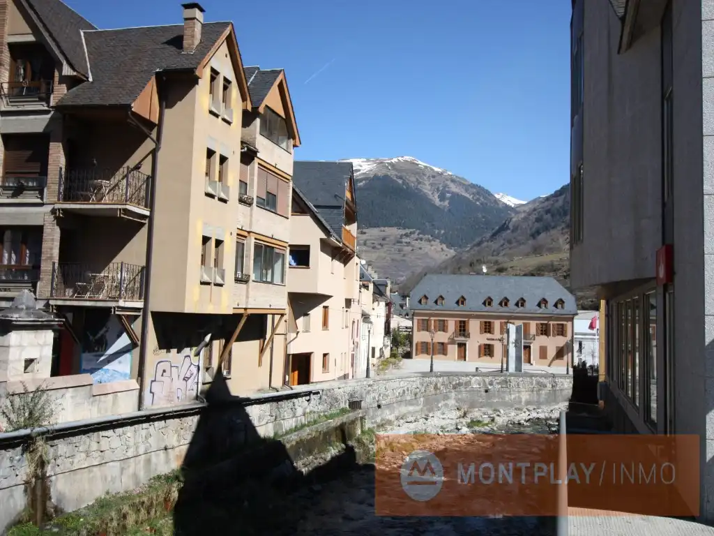Vista exterior de Dúplex en venda en Vielha e Mijaran