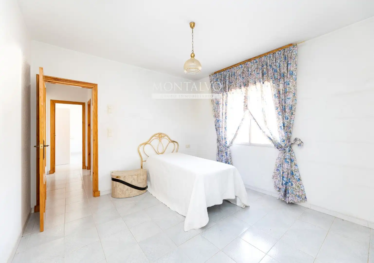 Dormitori de Casa o xalet en venda en Atarfe