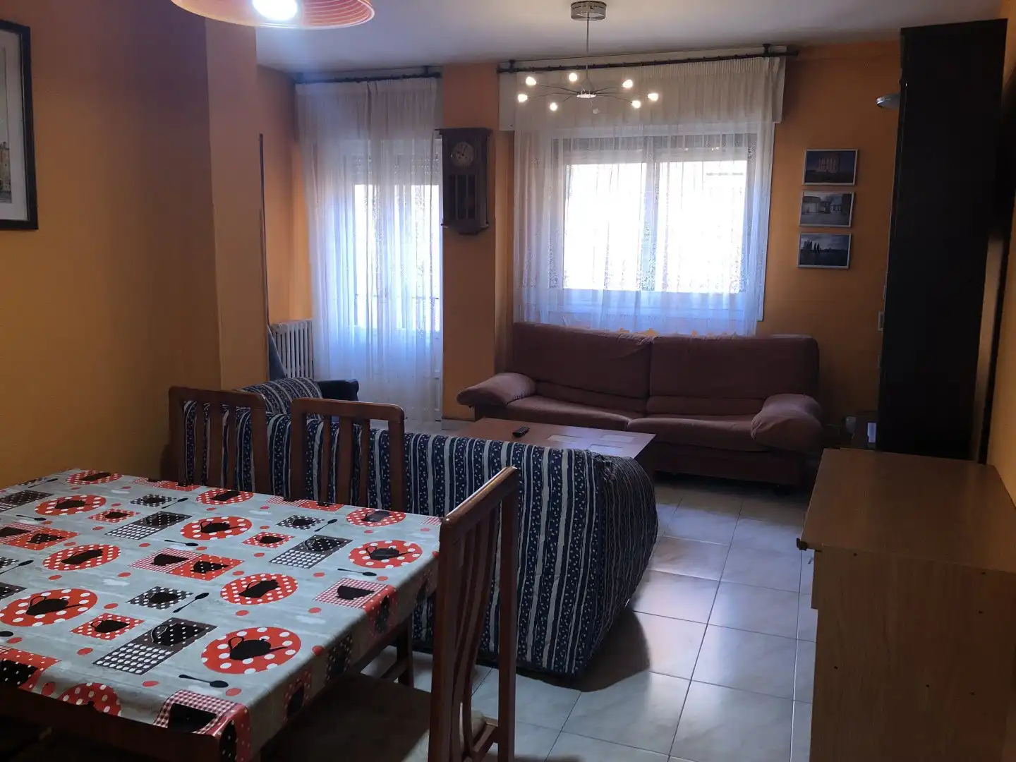 Sala d'estar de Pis en venda en Segovia amb Calefacció i Balcó