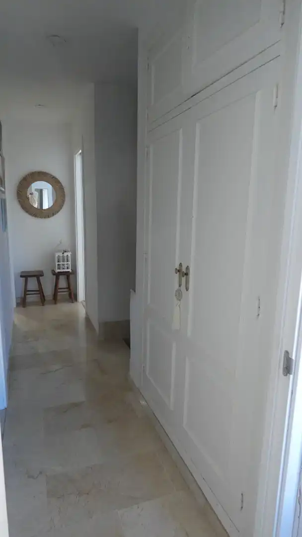 Einfamilien-Reihenhaus zum Verkauf in Benalmádena mit Klimaanlage, Privatgarten und Gemeinschaftspool