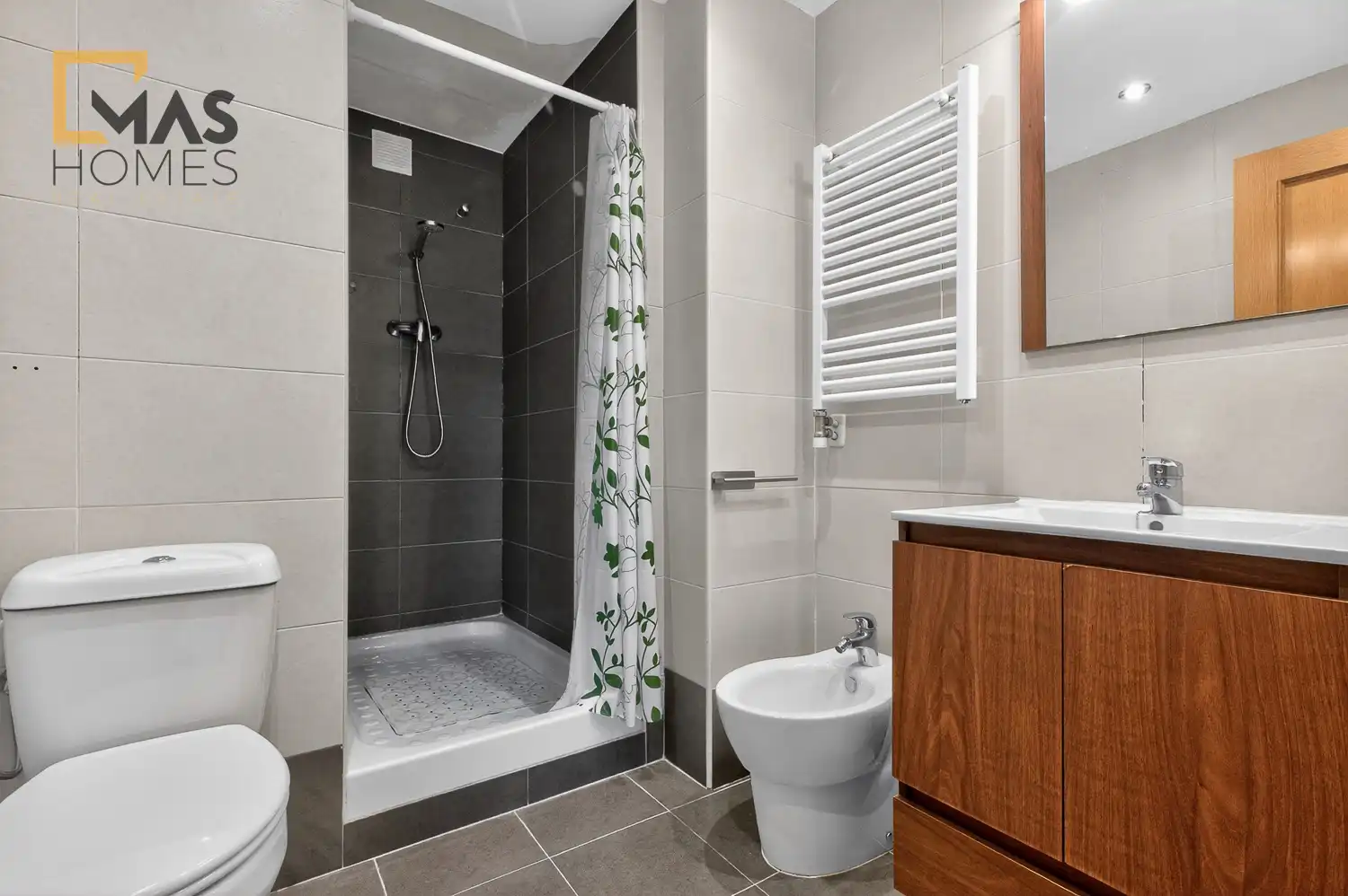 Baño de Piso en venta en Olesa de Montserrat con Aire acondicionado, Calefacción y Balcón