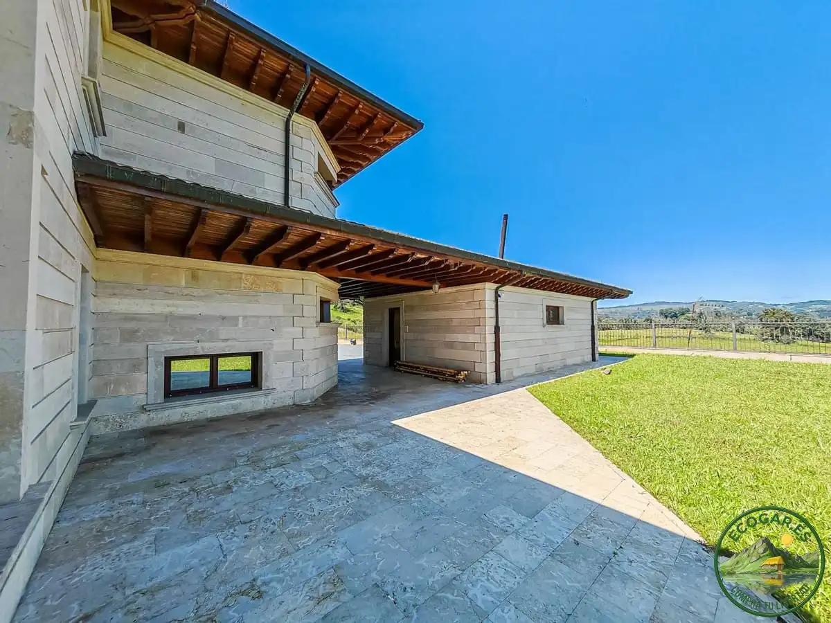 Vista exterior de Casa o chalet en venta en Nava con Calefacción, Jardín privado y Parquet