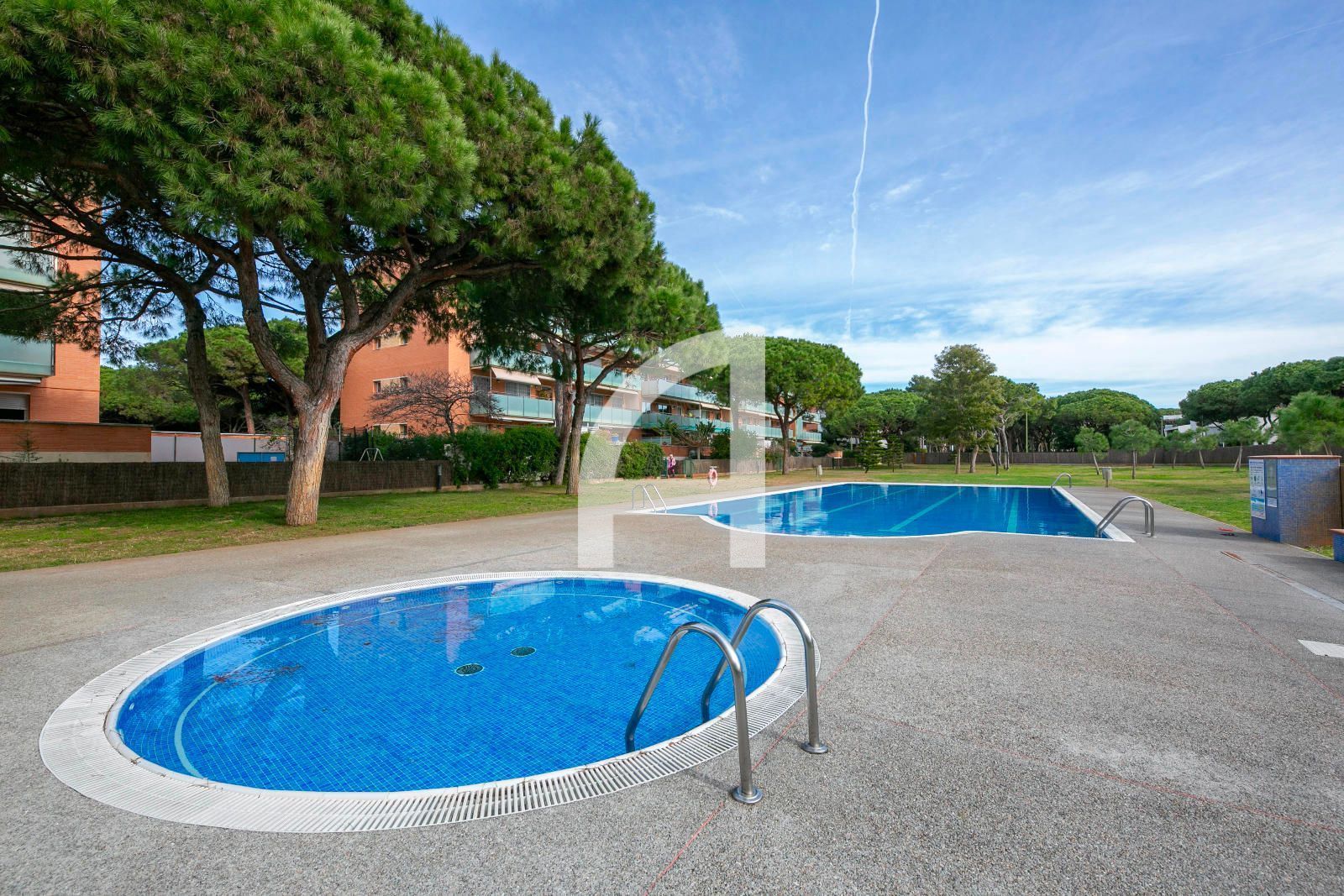 Piscina de Dúplex en venda en Gavà amb Aire condicionat, Calefacció i Terrassa
