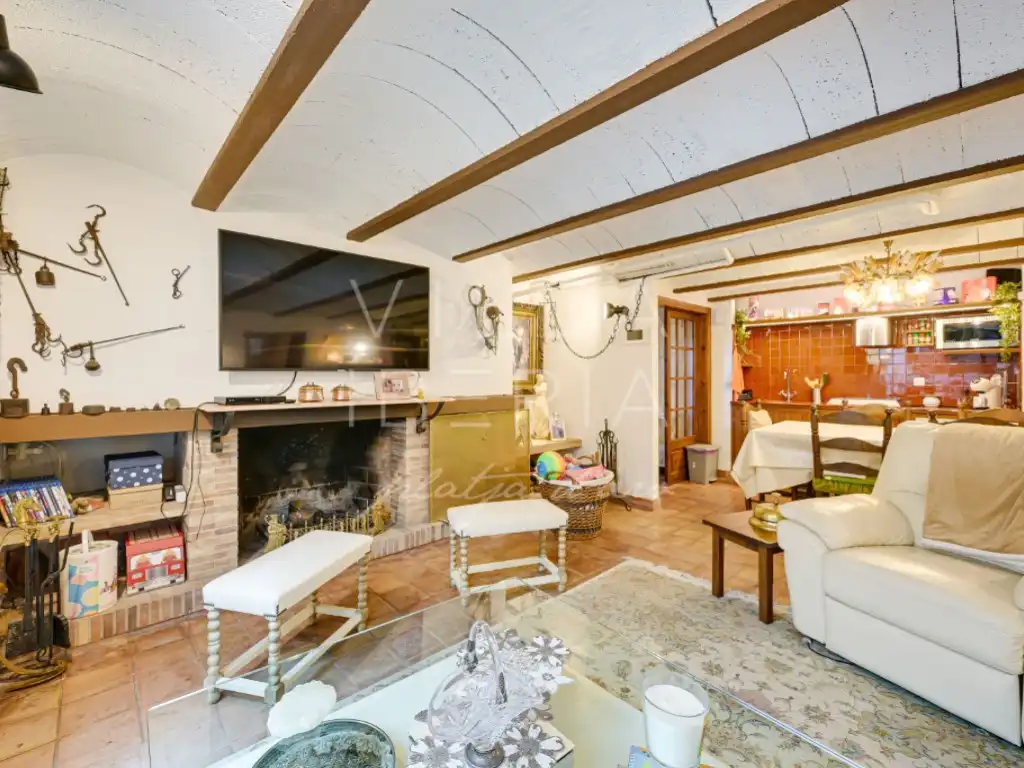 Sala de estar de Casa o chalet en venta en Castell d'Aro, Platja d'Aro i s'Agaró con Aire acondicionado, Calefacción y Jardín privado
