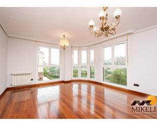 Living room of Flat to rent in Santander  with Heating, Private garden and Parquet flooring