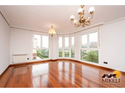 Living room of Flat to rent in Santander  with Heating, Private garden and Parquet flooring