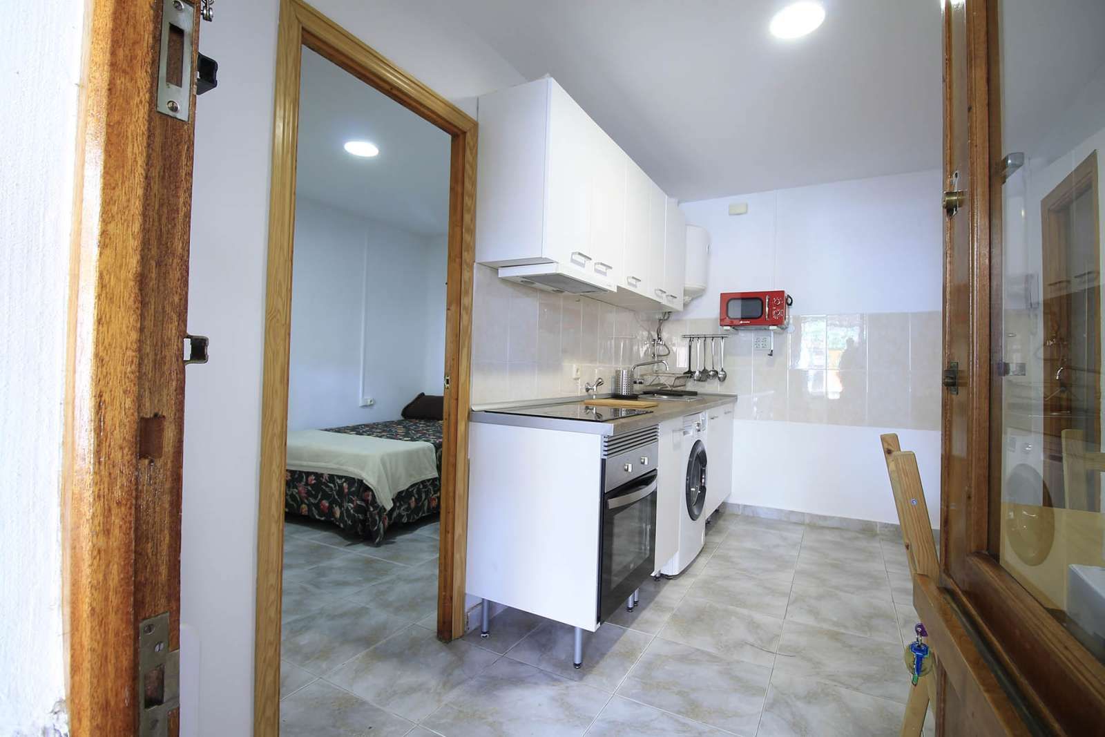 Cocina de Apartamento para compartir en  Madrid Capital con Aire acondicionado y Terraza