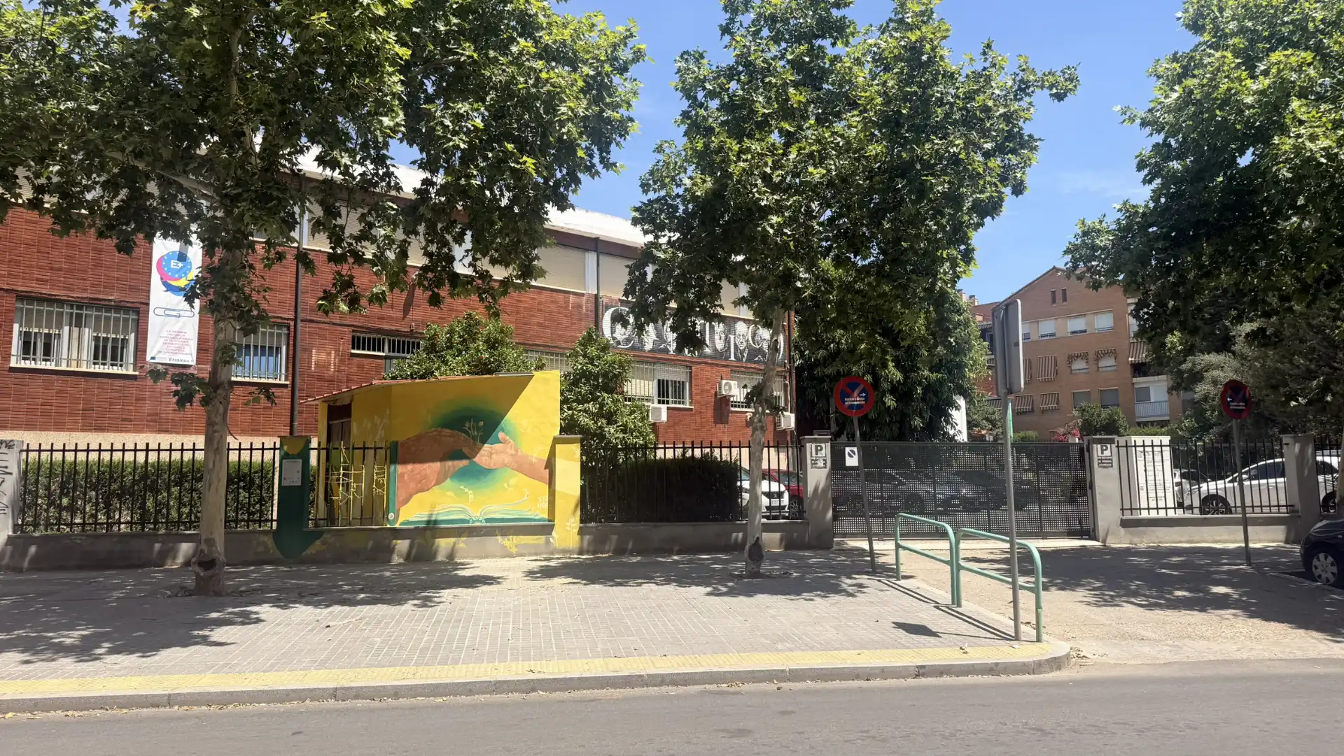 Außenansicht von Garage zum Verkauf in Córdoba