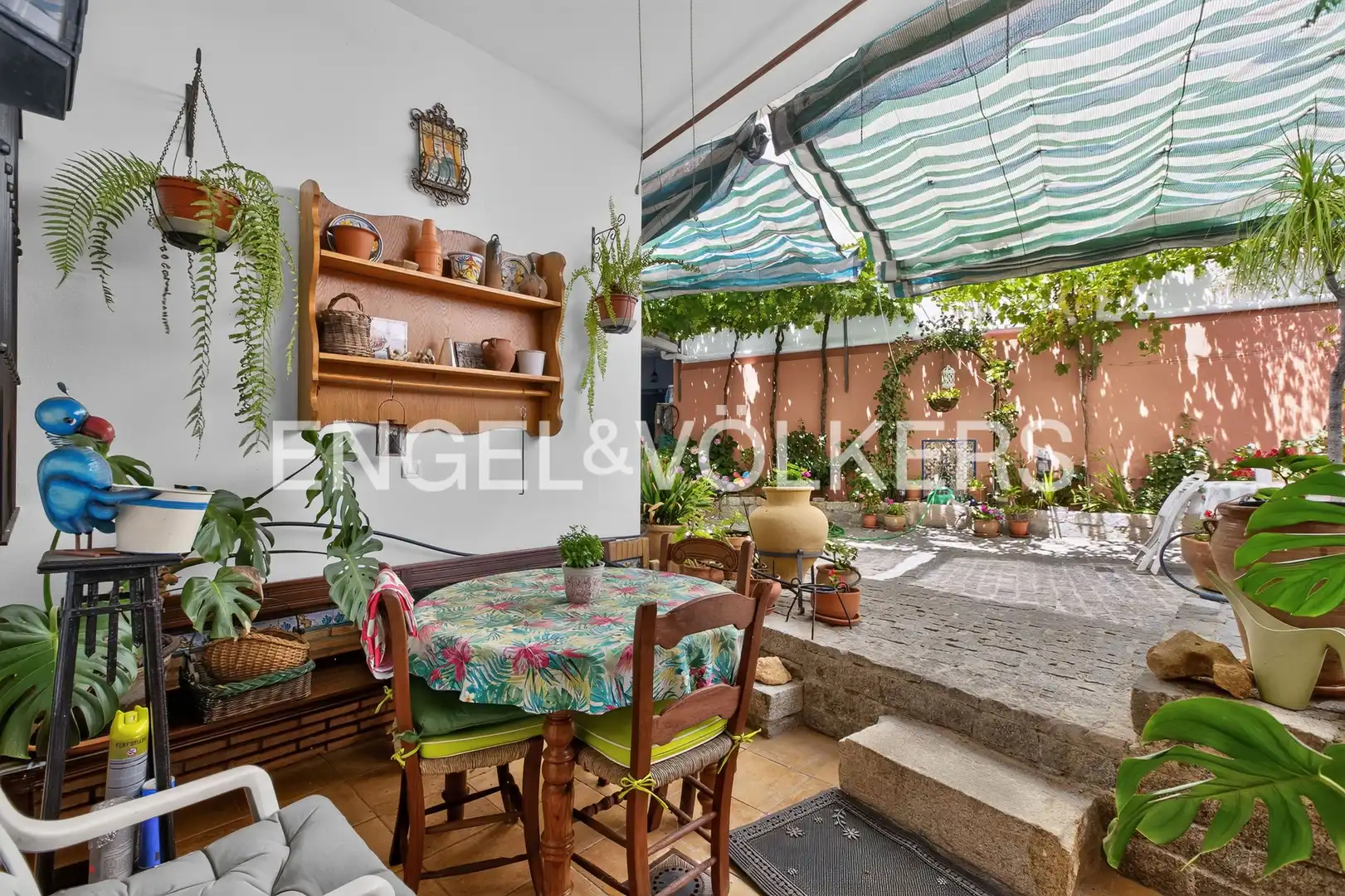 Terraza de Casa adosada en venta en Gerena con Aire acondicionado y Calefacción