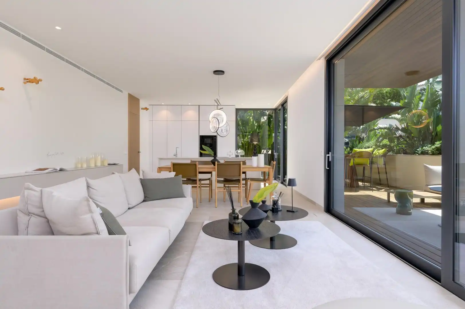 Wohnzimmer von Erdgeschoss zum Verkauf in  Palma de Mallorca mit Klimaanlage, Heizung und Privatgarten