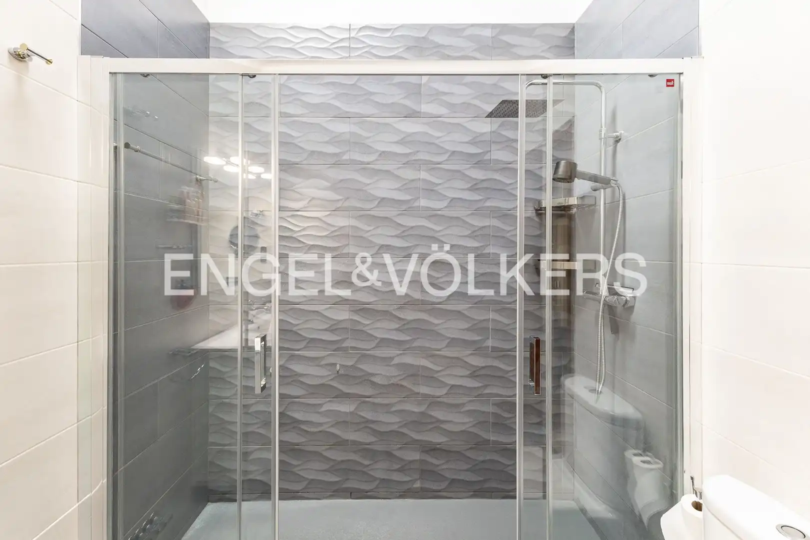 Baño de Dúplex en venta en Llinars del Vallès con Calefacción, Parquet y Terraza