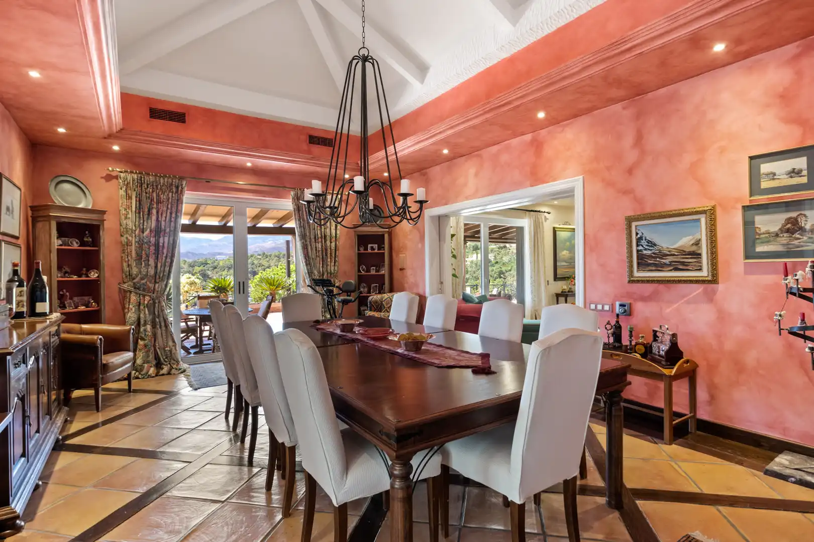 Casa con piscina en venta en Benahavís pueblo, imagen 13