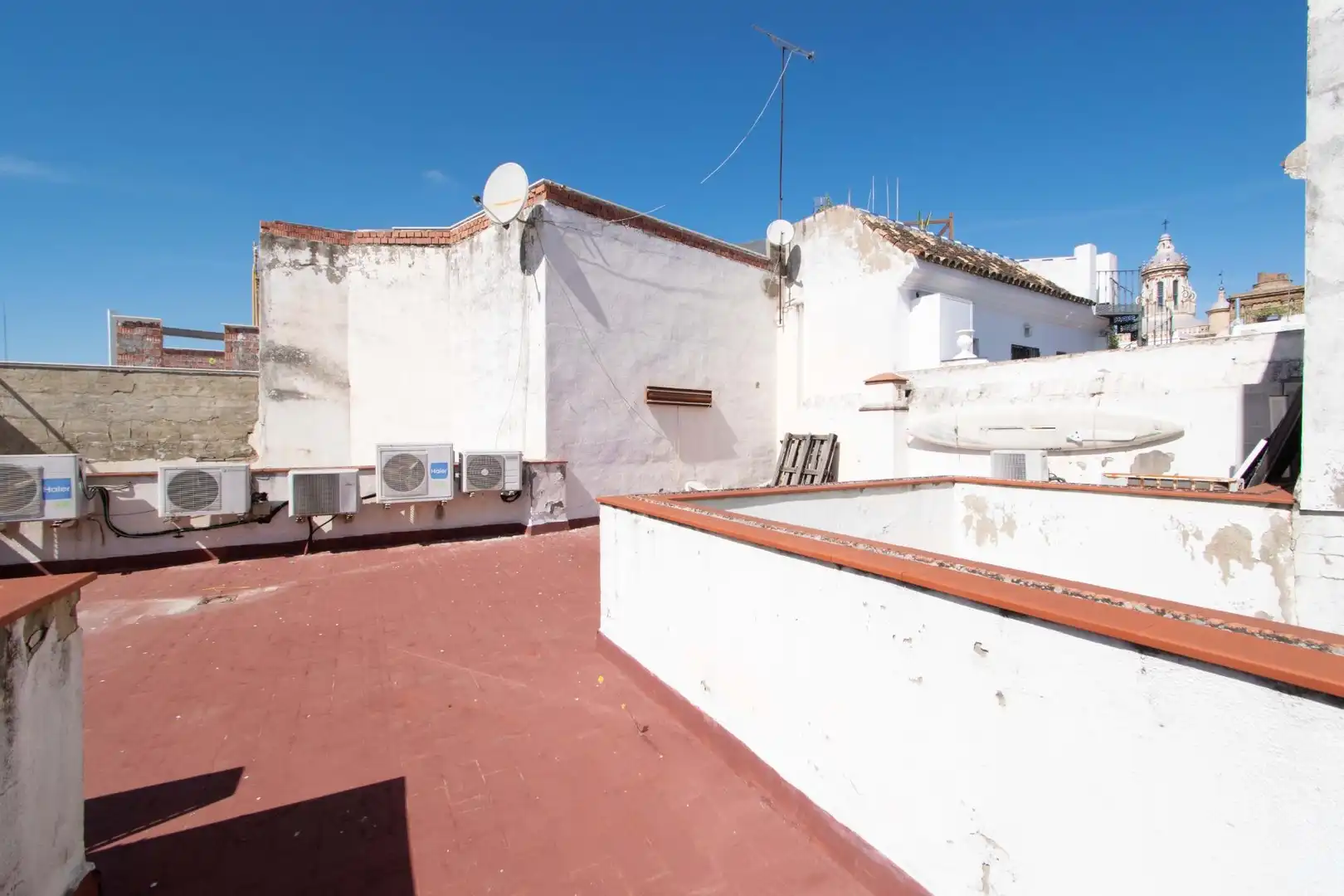 Vista exterior de Piso en venta en Sevilla con Aire acondicionado, Calefacción y Balcón