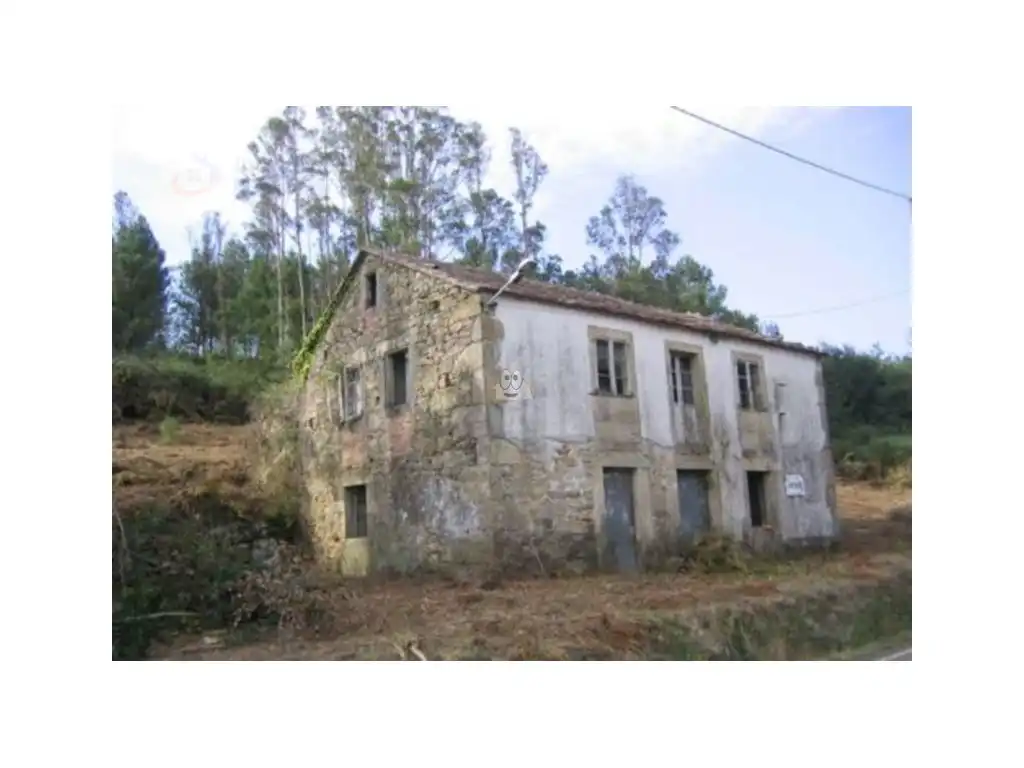Haus zum Verkauf in Insua