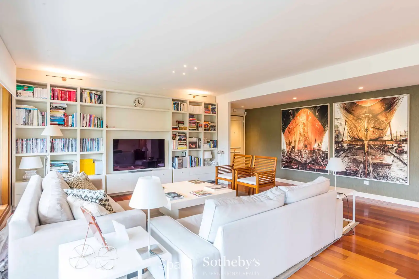 Sala d'estar de Apartament en venda en La Moraleja amb Aire condicionat, Calefacció i Terrassa
