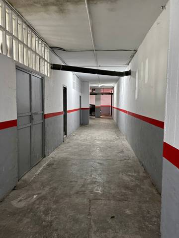 Local comercial en Venta en Passeig de la Zona Franca en La Marina del Port