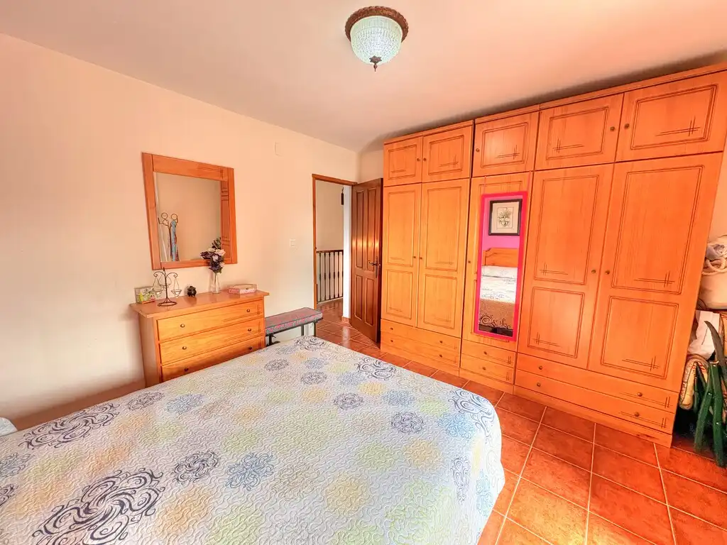 Schlafzimmer von Country house zum Verkauf in Moclinejo mit Klimaanlage, Privatgarten und Terrasse