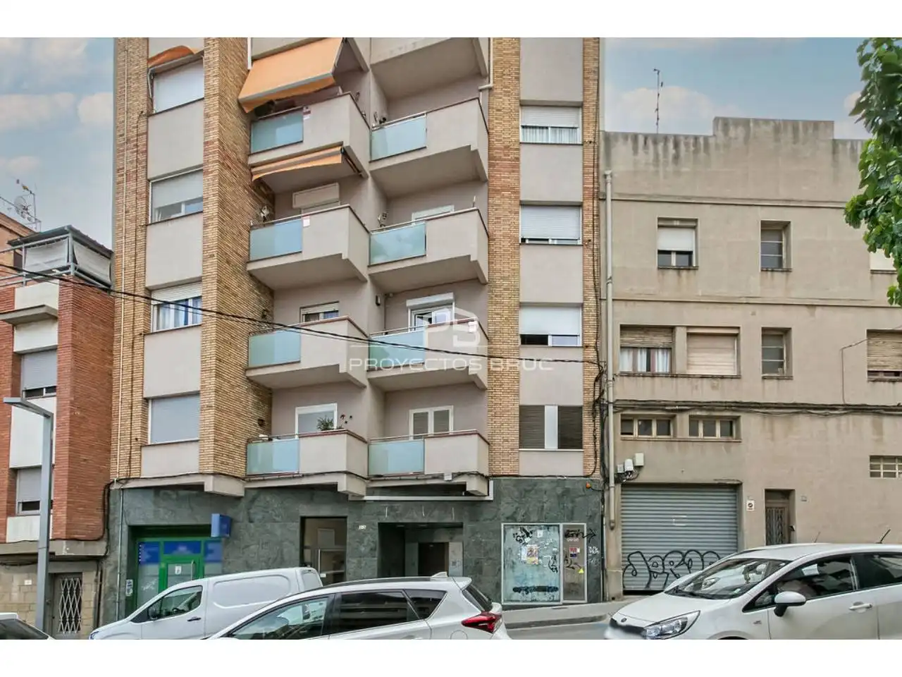 Business premises for sale in Calle Mosén Jacinto Verdaguer