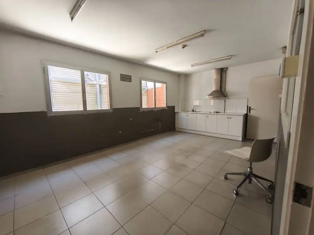 Industrial building to rent in Almeda - El Corte Inglés, imagen 23