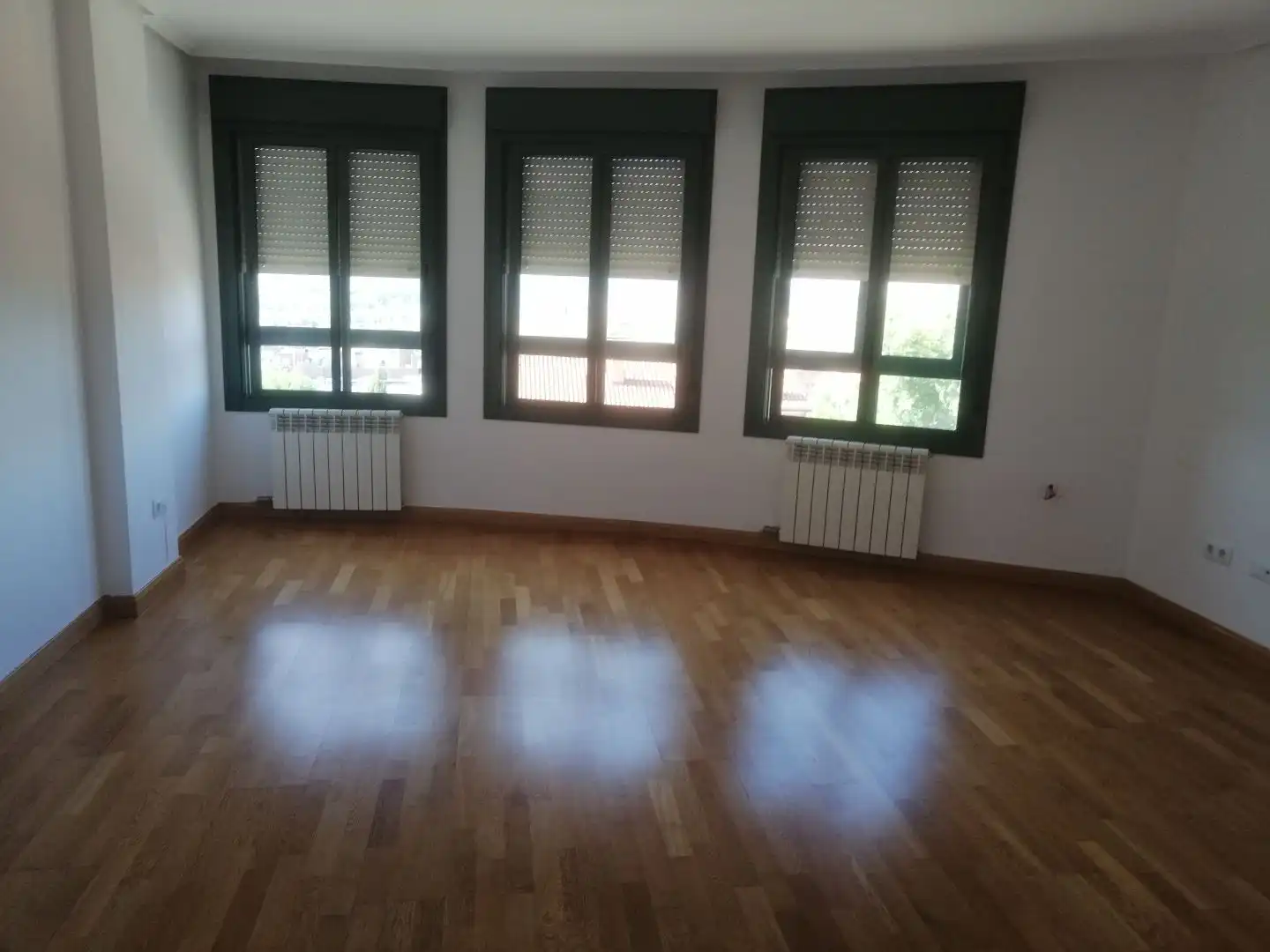 Sala d'estar de Pis en venda en Valladolid Capital amb Piscina