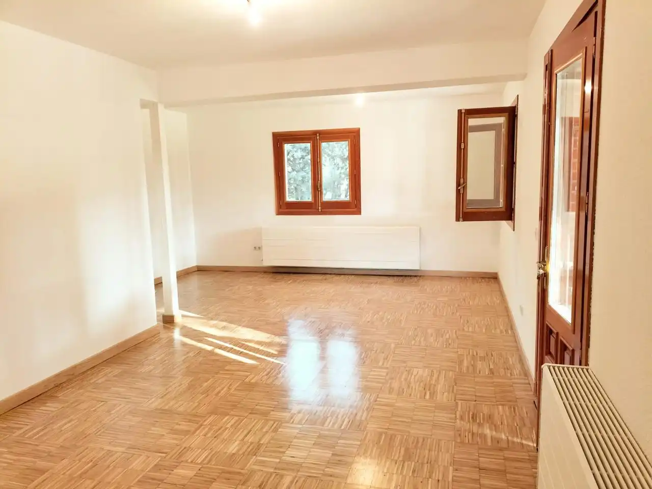 Living room of Houses for rent in El Escorial  with Private garden, Storage room and Alarm